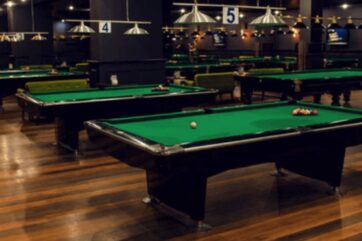 pool tables with levelers