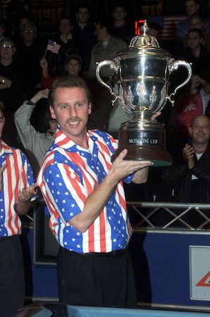 Earl Strickland lifts Mosconi Cup trophy