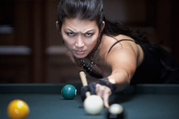 Jeanette Lee aims a shot