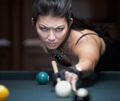 Jeanette Lee aims a shot